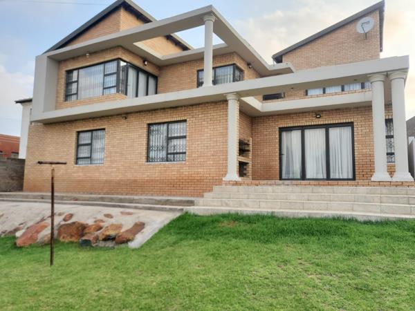 5 Bedroom House