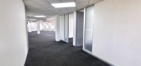 376  m² Commercial space