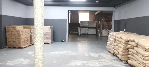 1 152  m² Commercial space