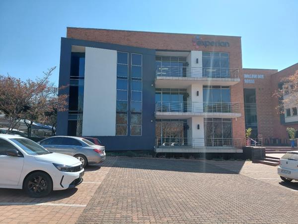 669  m² Commercial space