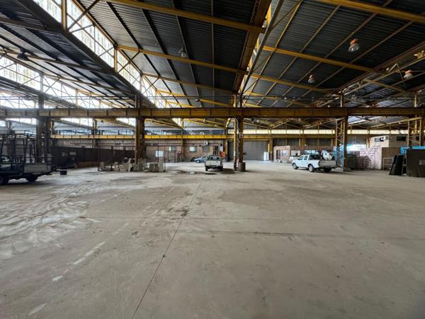 2 000  m² Industrial space