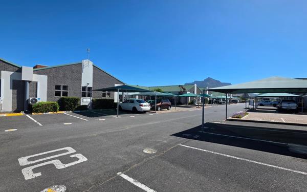 444  m² Office Space