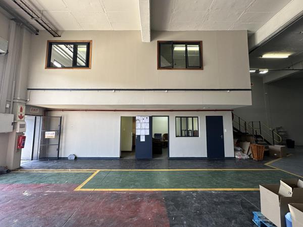 322  m² Industrial space