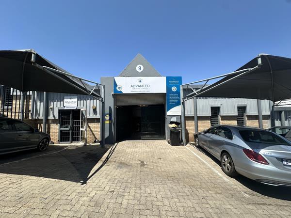 399  m² Industrial space