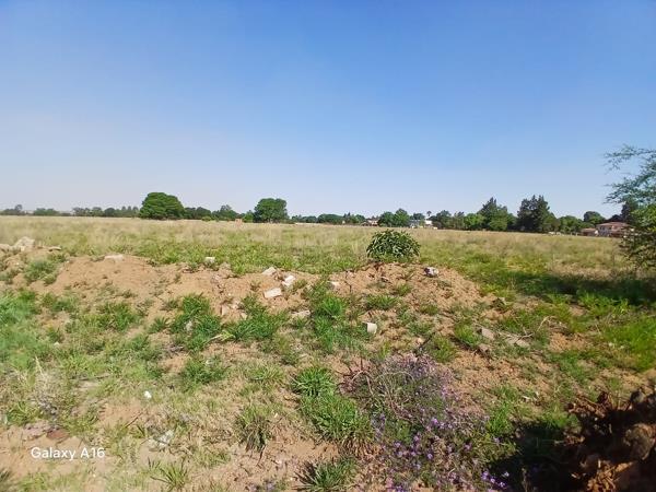 2 160 m² Land