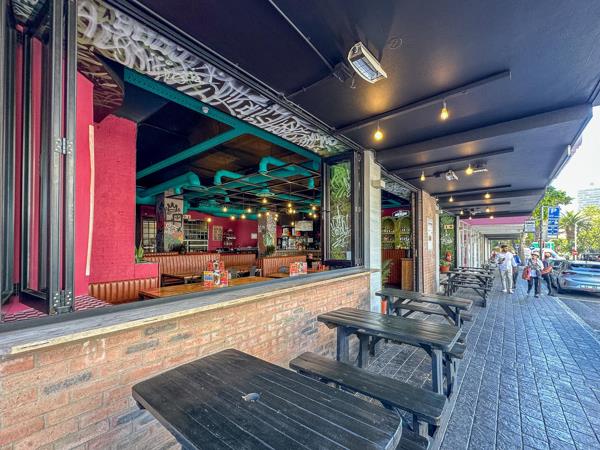 225  m² Retail Space