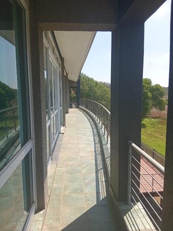 333  m² Commercial space