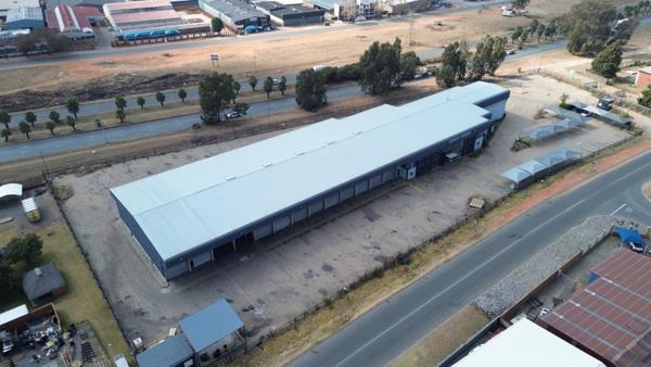 4 165  m² Industrial space