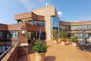 6 716  m² Commercial space