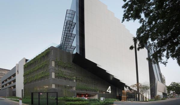 381 m² Commercial space