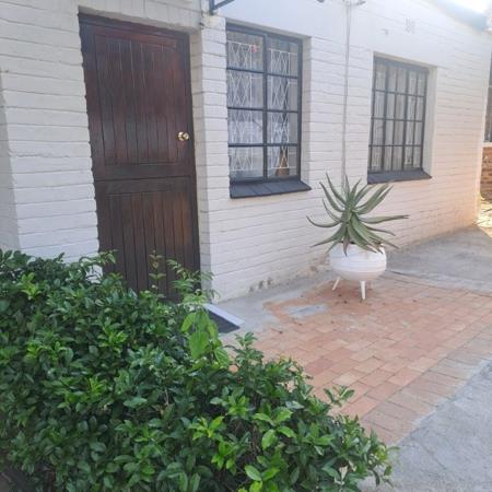 1 Bedroom Garden Cottage