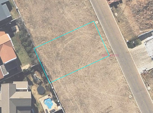 317 m² Land
