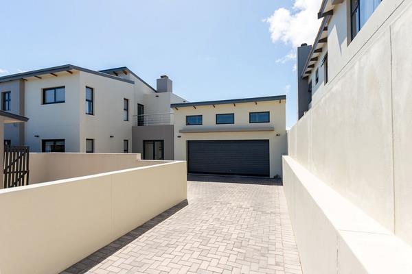 6 Bedroom House