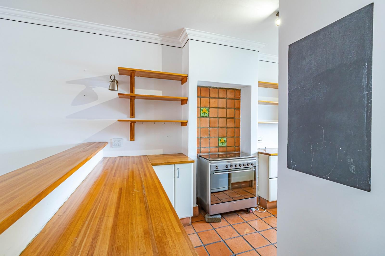 Apartment in Illovo - View 5