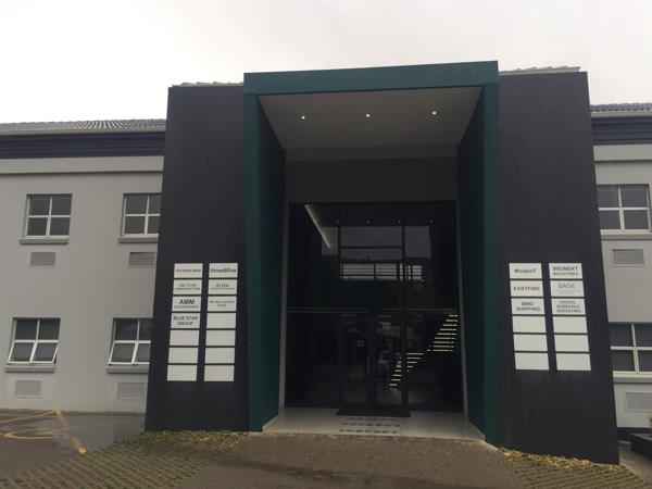 612  m² Commercial space