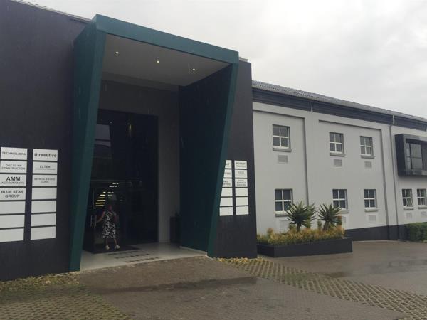 275  m² Commercial space