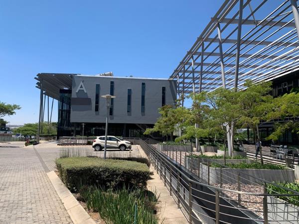 781 m² Office Space