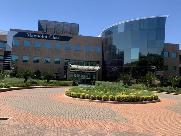 243  m² Commercial space