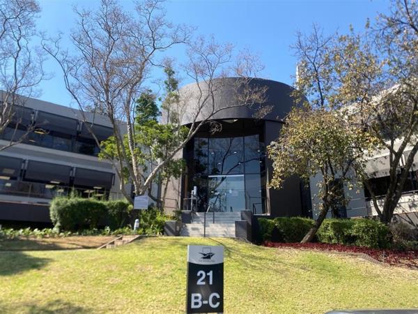 432  m² Office Space