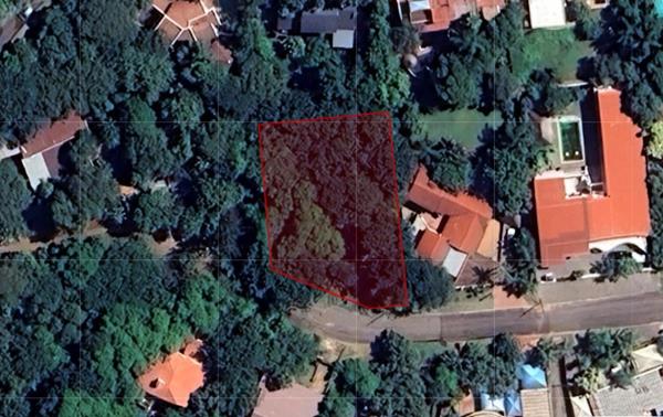 1 365 m² Land