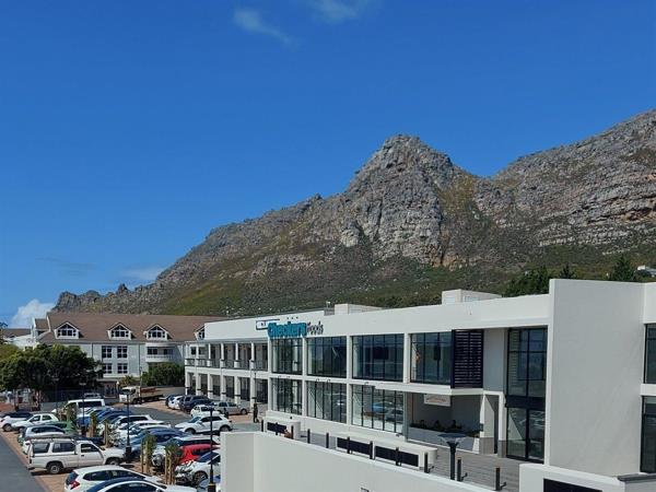 344  m² Commercial space