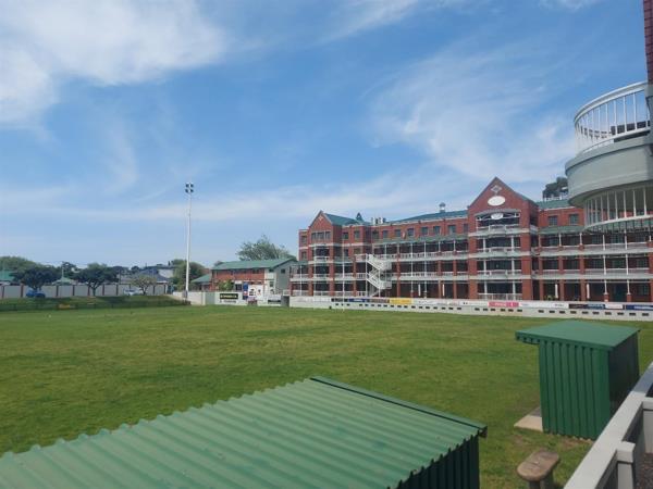 3 633  m² Commercial space