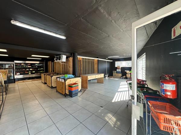 195  m² Industrial space