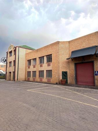 1 155  m² Industrial space