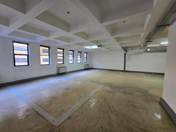 142  m² Office Space