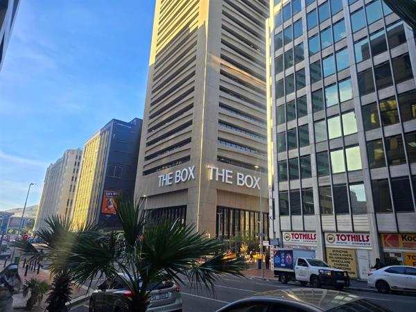 680  m² Office Space