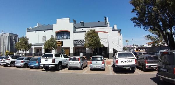 193  m² Commercial space