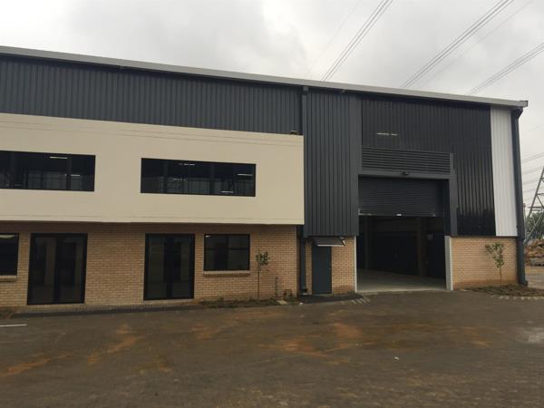 571  m² Industrial space