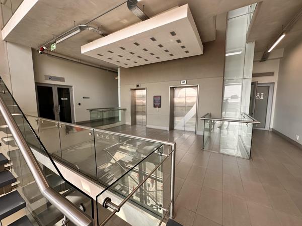 643  m² Commercial space