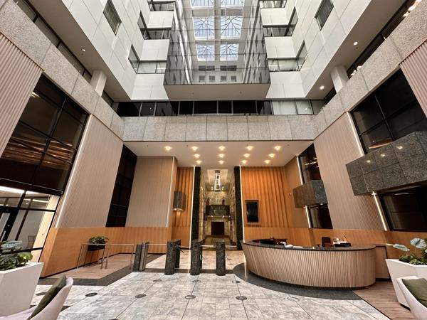 960  m² Commercial space