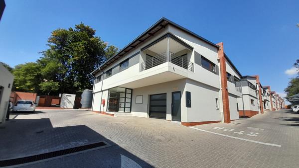 240  m² Commercial space