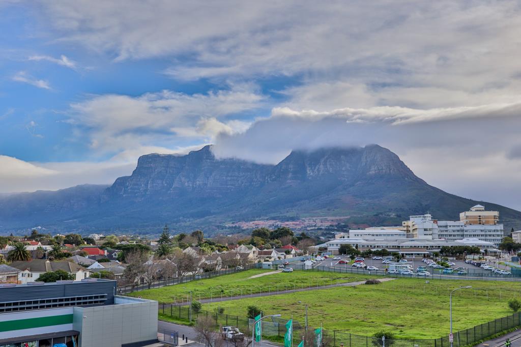 2.5 Bedroom Apartment