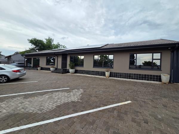 6 Bedroom House