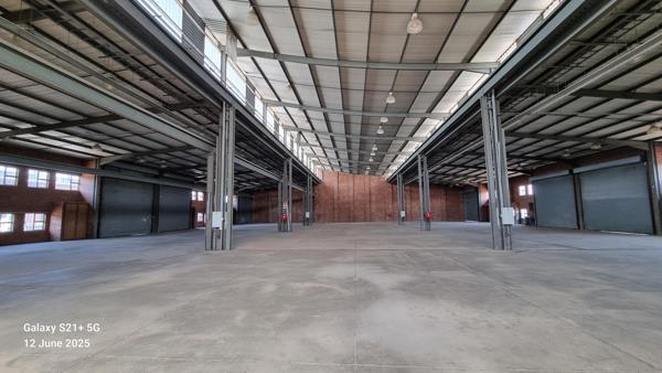 2 496  m² Industrial space