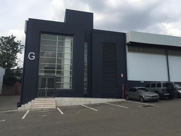 359  m² Commercial space