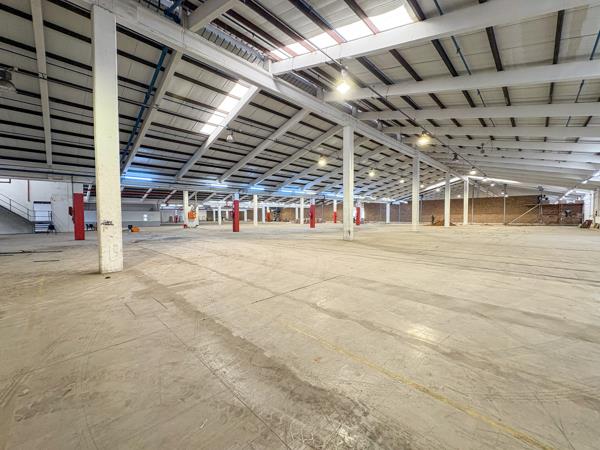 5 600 m² Industrial space