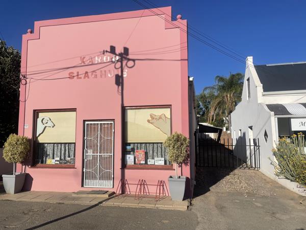 230  m² Commercial space