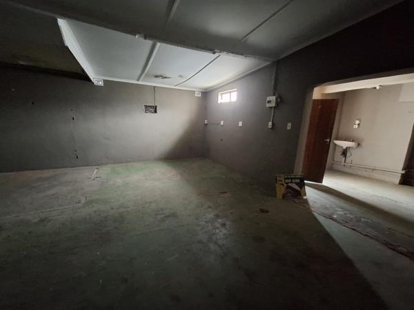 30  m² Commercial space