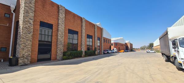 2 270  m² Industrial space