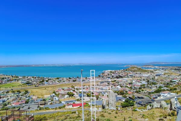 9 453 m² Land