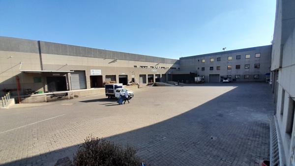361  m² Commercial space