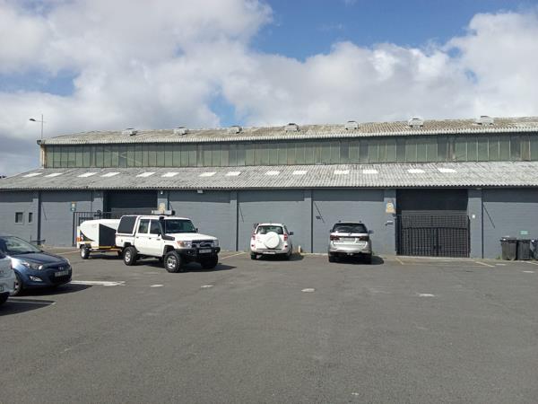 961  m² Industrial space