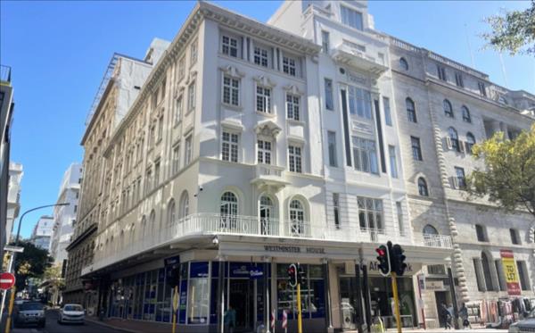 160  m² Office Space