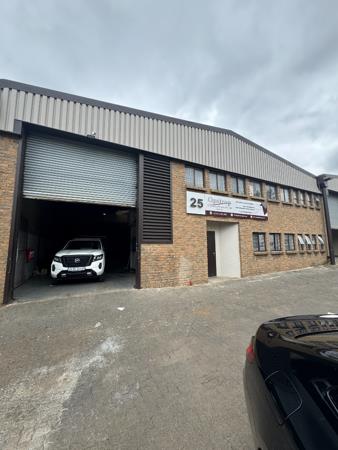 331  m² Commercial space