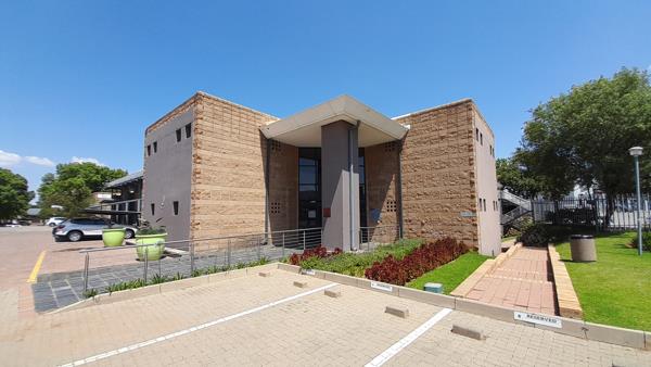 493  m² Commercial space