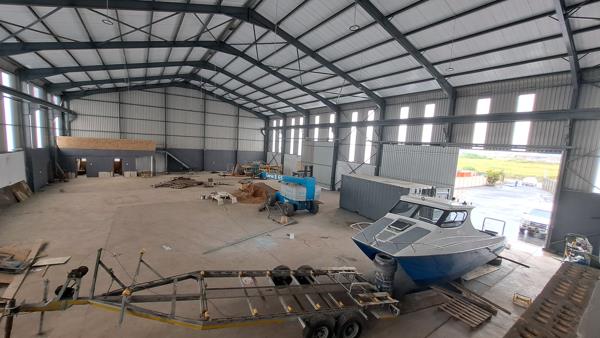 1 150  m² Industrial space